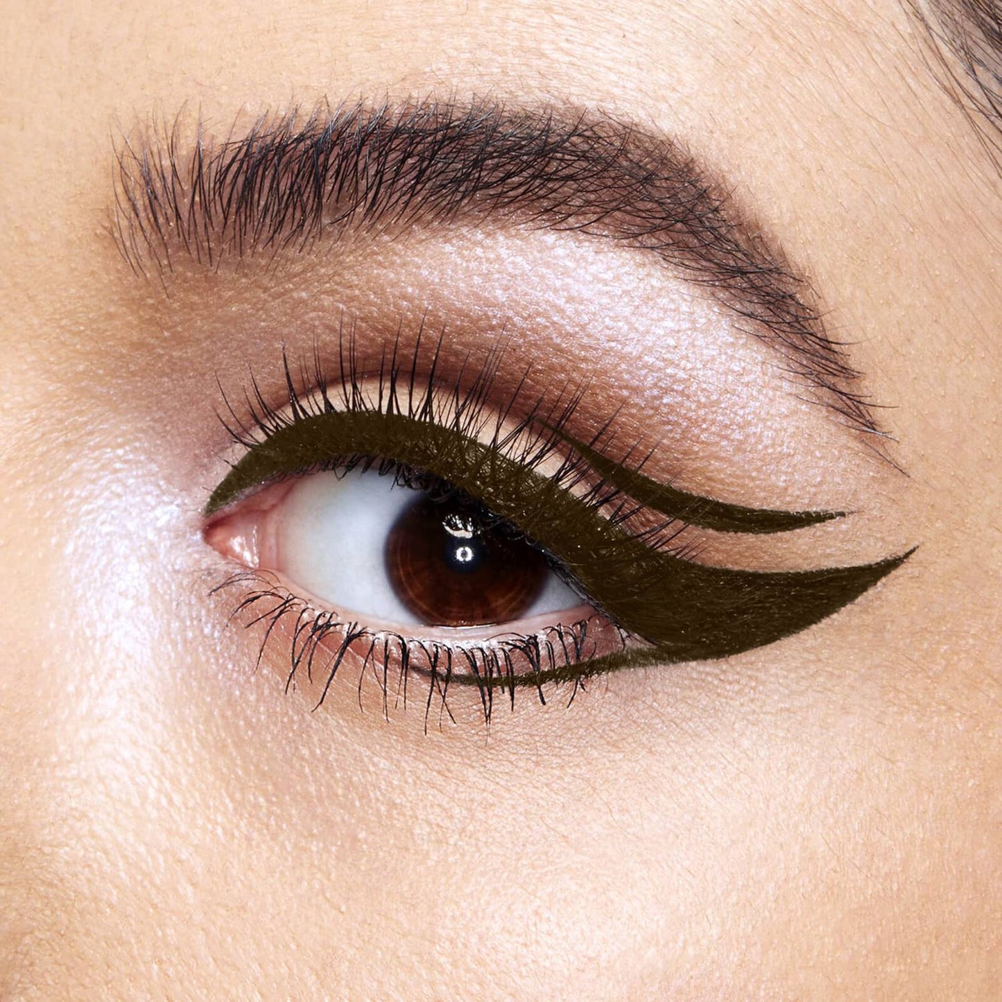 NYX Waterdichte Viltstift Eyeliner in Zwart of Bruin - Intens Gepigmenteerd - Vegan Formule - Langhoudend - Geschikt voor Alle Oogkleuren - Eenvoudig Aan te Brengen en Veegvast