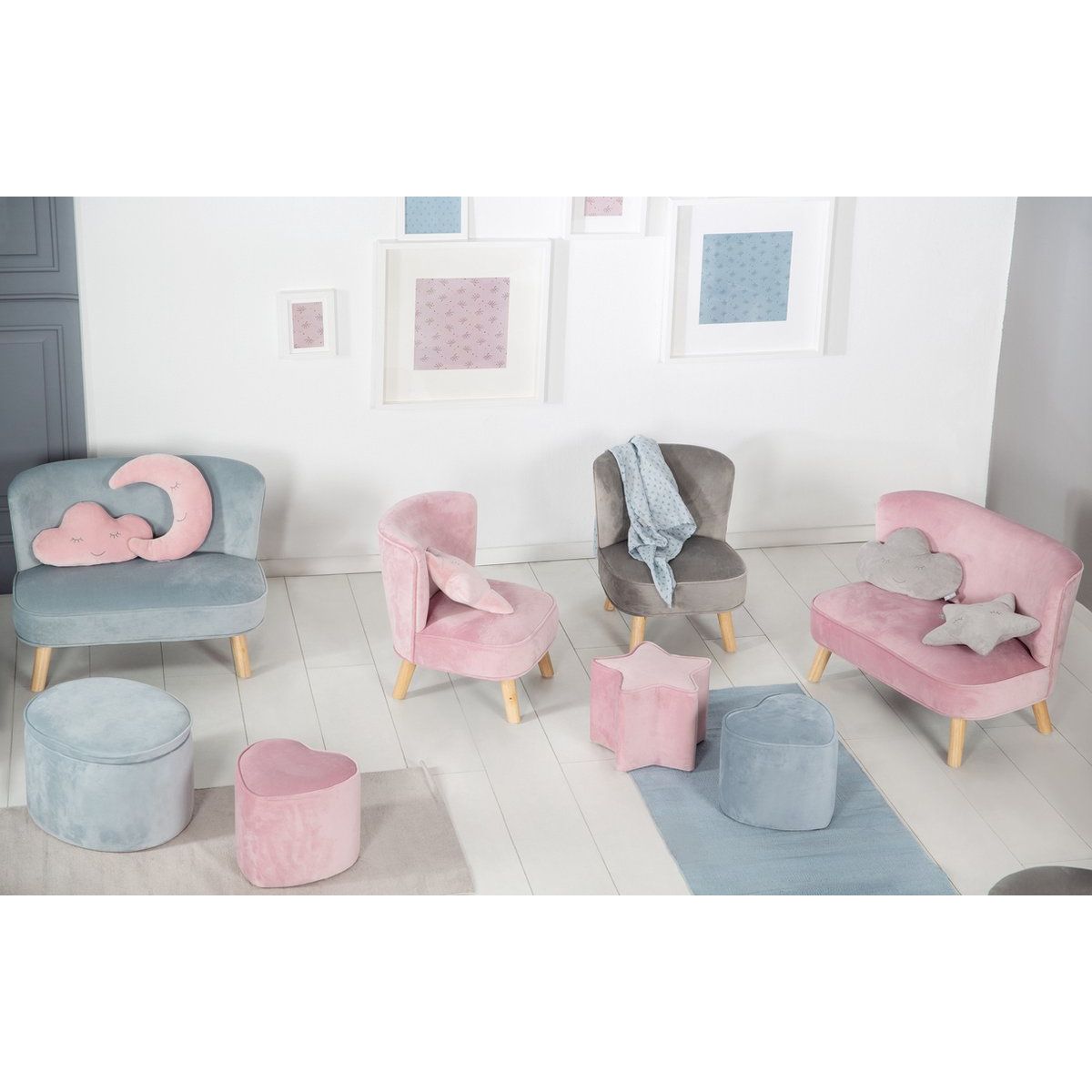 Roba - Kinderpoef - Lil Sofa Junior - Fluwelen Zitpoef - Kinderfauteuil - Kinderzitmeubel - Poef voor Kinderen - 24 cm Hoog - Blauw - Zacht en Lichtgewicht
