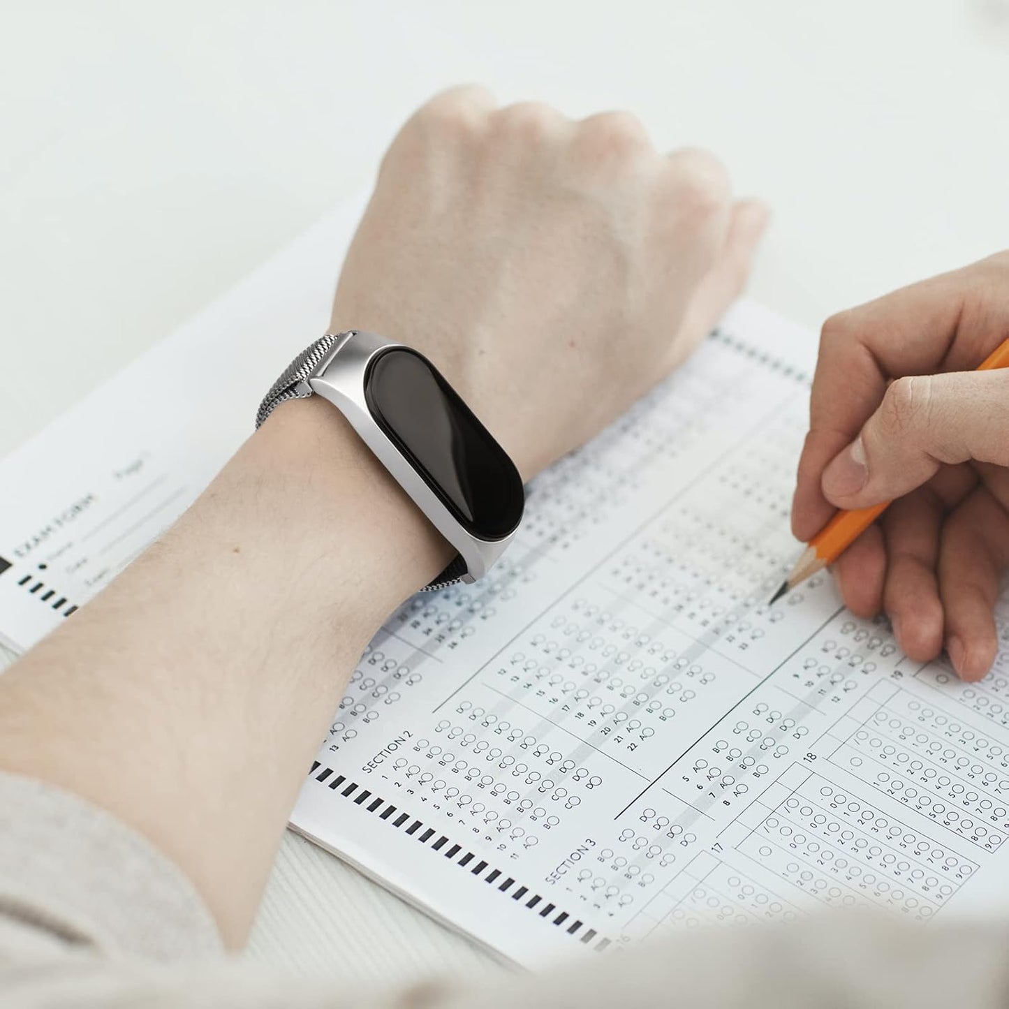 Roestvrij Stalen Band - Vervangingsbandje voor Xiaomi Mi Band 7 - Hoogwaardig Metaal - Duurzaam en Stijlvol - Verstelbare Gesp - Comfortabel en Ademend - Geschikt voor Dagelijks Gebruik - Elegant en Functioneel - Universele Pasvorm