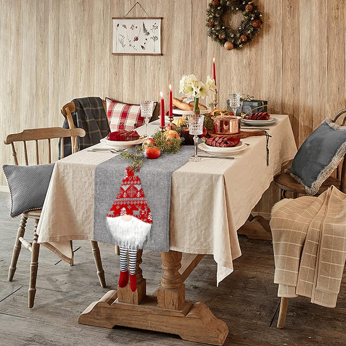Kerst Tafelloper - 33x180 cm - Grijze Tafelloper met Kerstman Kabouters 3D Design - Katoen Linnen - Duurzaam en Rustiek - Perfect voor Kerstdecoratie en Feestelijke Tafels