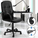 Luxe Bureaustoel Met Kunstleren Bekleding – Ergonomische Draaistoel Met Armleuningen En Wielen – In Hoogte Verstelbare Zitting – Zwart Kantoorstoel Voor Thuis Of Werkplek – 57,5 x 58 x 104 cm – Comfortabele Rugleuning 55 cm