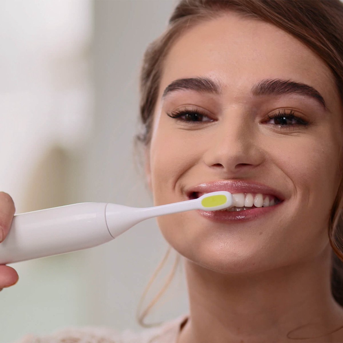 Silk n ToothWave elektrische tandenborstel – sonische tandenborstel met DentalRF technologie – oplaadbare toothbrush met 48000 vibraties per minuut – 3 standen – waterproof elektrische tandborstel voor gebitsverzorging