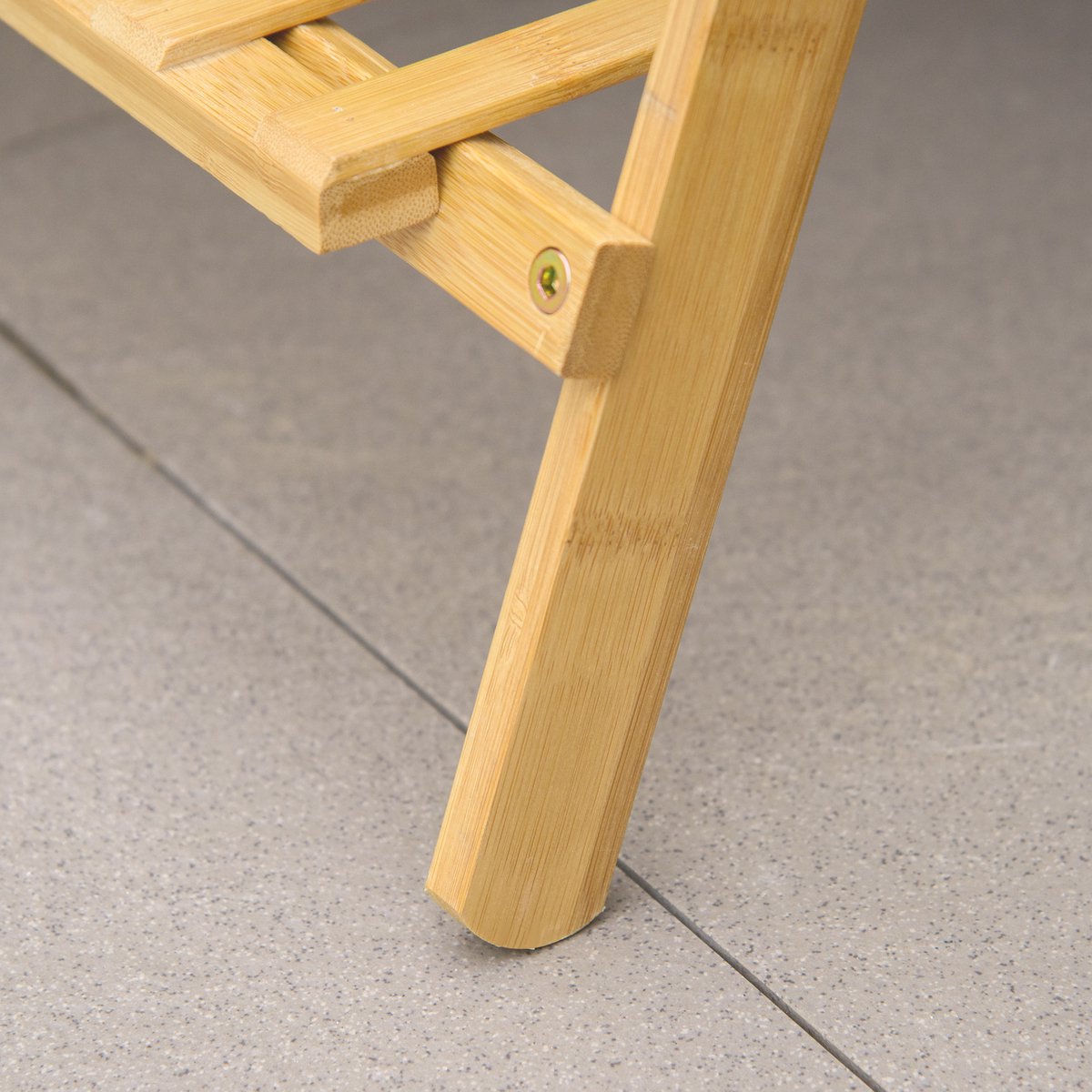Bamboe Plantenrek – 3-Laags Opvouwbare Plantenstandaard – Plantentrap met Ophangrek – Bloementrap voor Binnen & Buiten – Houten Plantenhouder – Decoratief Bloemenrek – 100 x 40 x 96 cm – Inclusief Tuingereedschap & Haken – Ruimtebesparend & Stevig