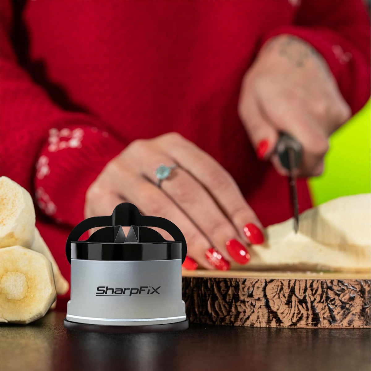 Sharpfix Messenslijper - Zuignap Slijper - H1313B - Keukenslijper met Zuigvoet - Handmatige Messenscherper - Zilver - Compact Slijpapparaat voor Messen en Keukenhulpmiddelen