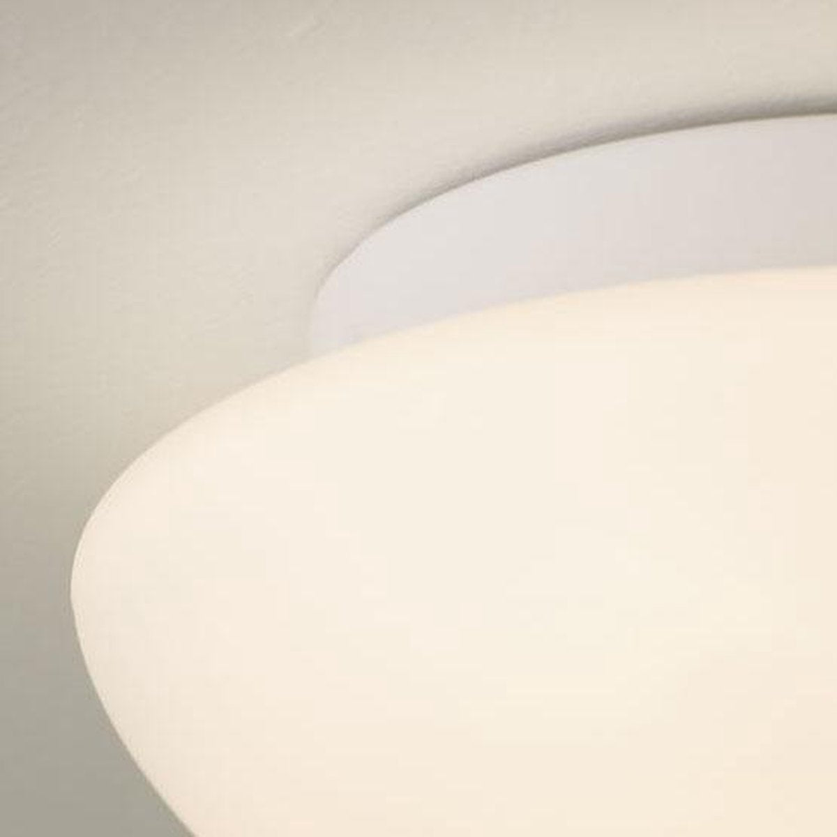 EGLO Plafondlamp - Ø20 cm - Wit - Opbouwlamp met E27 fitting - Metalen plafondarmatuur met glazen kap - Klassiek design voor hal slaapkamer woonkamer