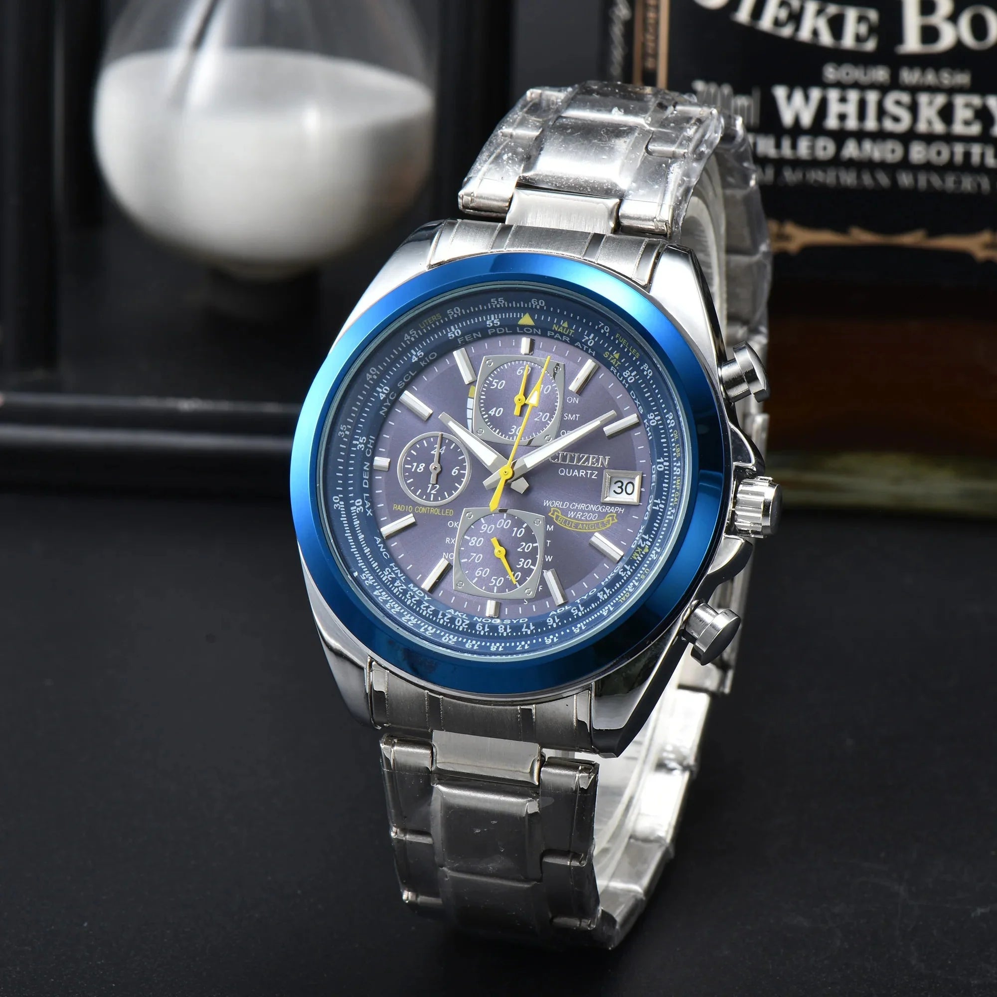 Luxe-Herenhorloge - Quartz-Chronograaf - Waterdicht-Polshorloge - Stijlvol-Zakelijk-Horloge - RVS-Behuizing - Metalen-Band - Multifunctioneel-Polshorloge - Elegant-Ontwerp - Ideaal-Voor-Gelegenheden - Nauwkeurige-Tijdweergave