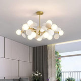 LITFAD Moderne Witte Kroonluchter met 12 Lampen – Ø90 cm Metalen Hanglamp met Melkglazen Bollen – Luxe Design Plafondlamp voor Woonkamer, Eetkamer, Slaapkamer of Restaurant – G4 LED Pendelarmatuur, 2 Jaar Garantie