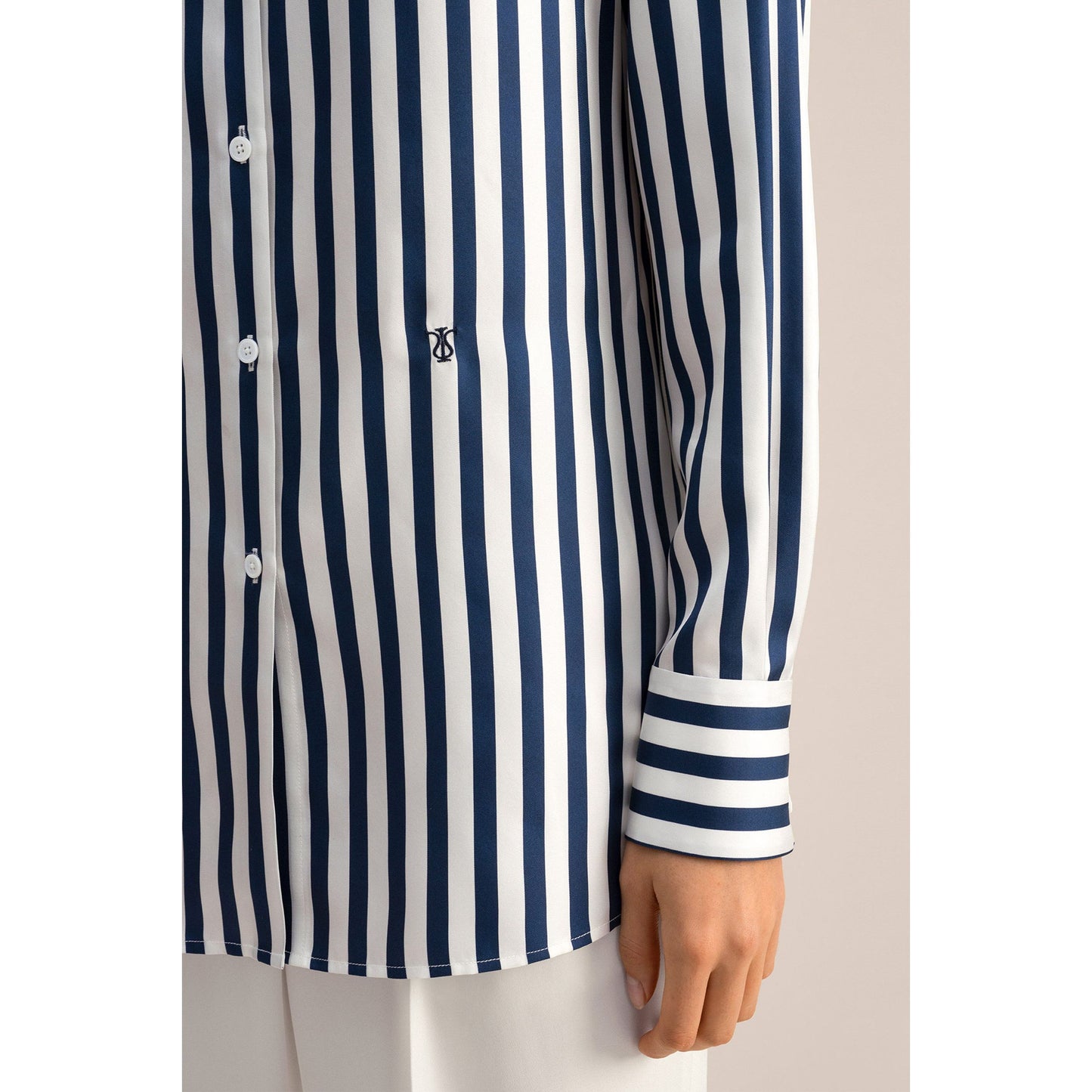 LILYSILK – Damesblouse – 100% Zijde – Blauw Witte Pinstripes – V-Hals – Lange Mouwen – Lichtgewicht – Ademend – Tijdloos Design – Maat S