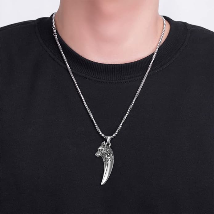 Fenrir Viking Ketting – Keltische Wolfskop Hanger – Fenrir Odin Tand Amulet – Nordic Mythologie Sieraad – Roestvrij Staal – Punk Vintage Design – 60 cm Ketting – 5 x 2,2 cm Hanger – Hypoallergeen en Duurzaam