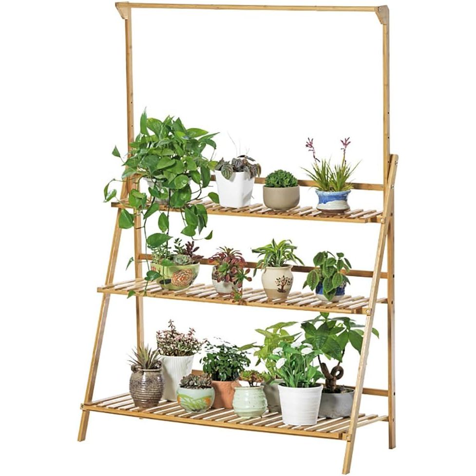 Bamboe Plantenrek – 3-Laags Opvouwbare Plantenstandaard – Plantentrap met Ophangrek – Bloementrap voor Binnen & Buiten – Houten Plantenhouder – Decoratief Bloemenrek – 100 x 40 x 96 cm – Inclusief Tuingereedschap & Haken – Ruimtebesparend & Stevig