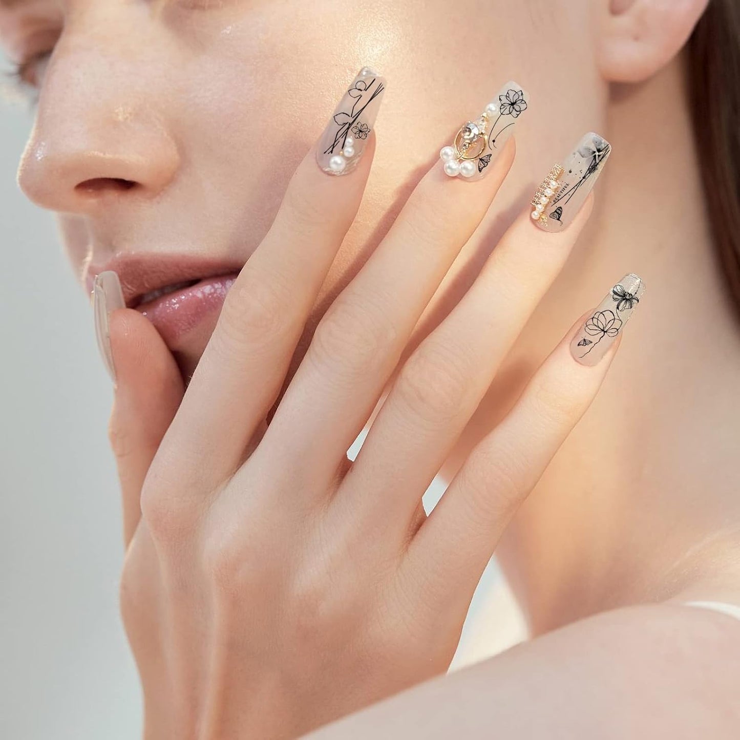 6 Vellen Nagelstickers - Zelfklevende Nail Art Stickers Met Bloemen En Vlinderpatroon - DIY Nagel Decals - Lichtgewicht Waterproof - Elegante Nagelversiering Voor Vrouwen En Meisjes - Botanisch Thema - ChouchouClip Stijl