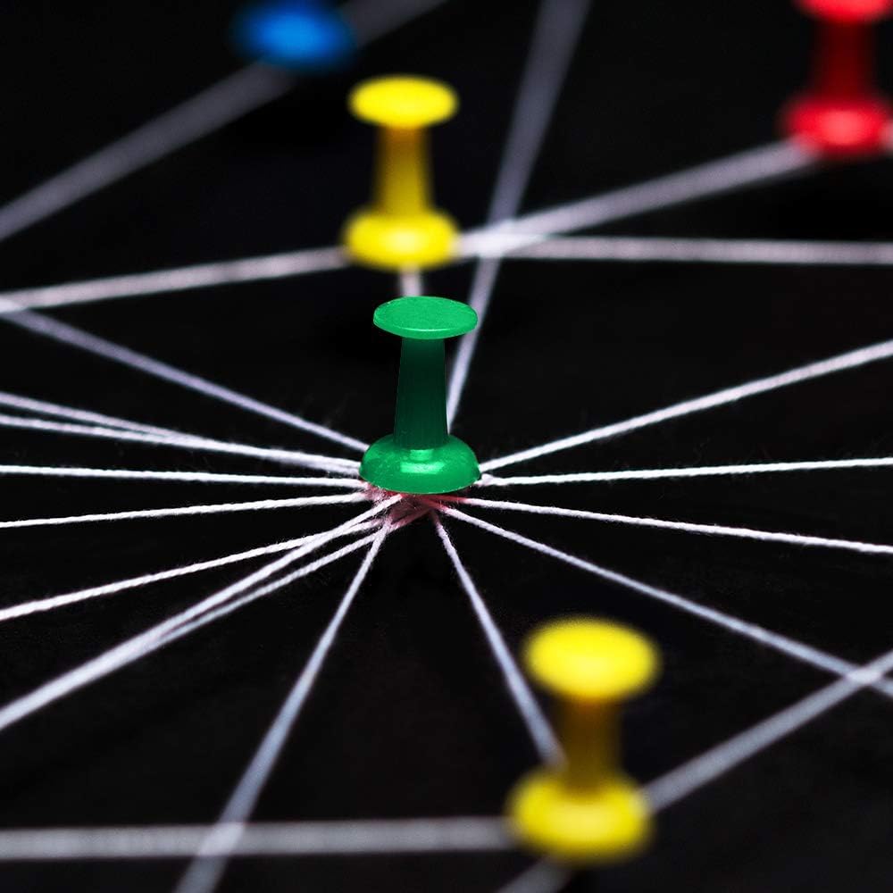 600 – Setje met Duizelingwekkende Hoeveelheid Push Pins - Kleurrijke Push Pins met Gekleurde Duwpennen - Doorzichtige Kaartnaalden met Kunststof Koppen voor Kaarten en Prikborden - Kantoorbenodigdheden voor Thuis en Kantoor - 12 Levendige Kleuren