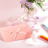 12-Delige Set Kleurrijke Kraftpapier Enveloppen met Sierlijk Lint - Perfect voor Stijlvolle Uitnodigingen, Bruiloften en Verjaardagsvieringen