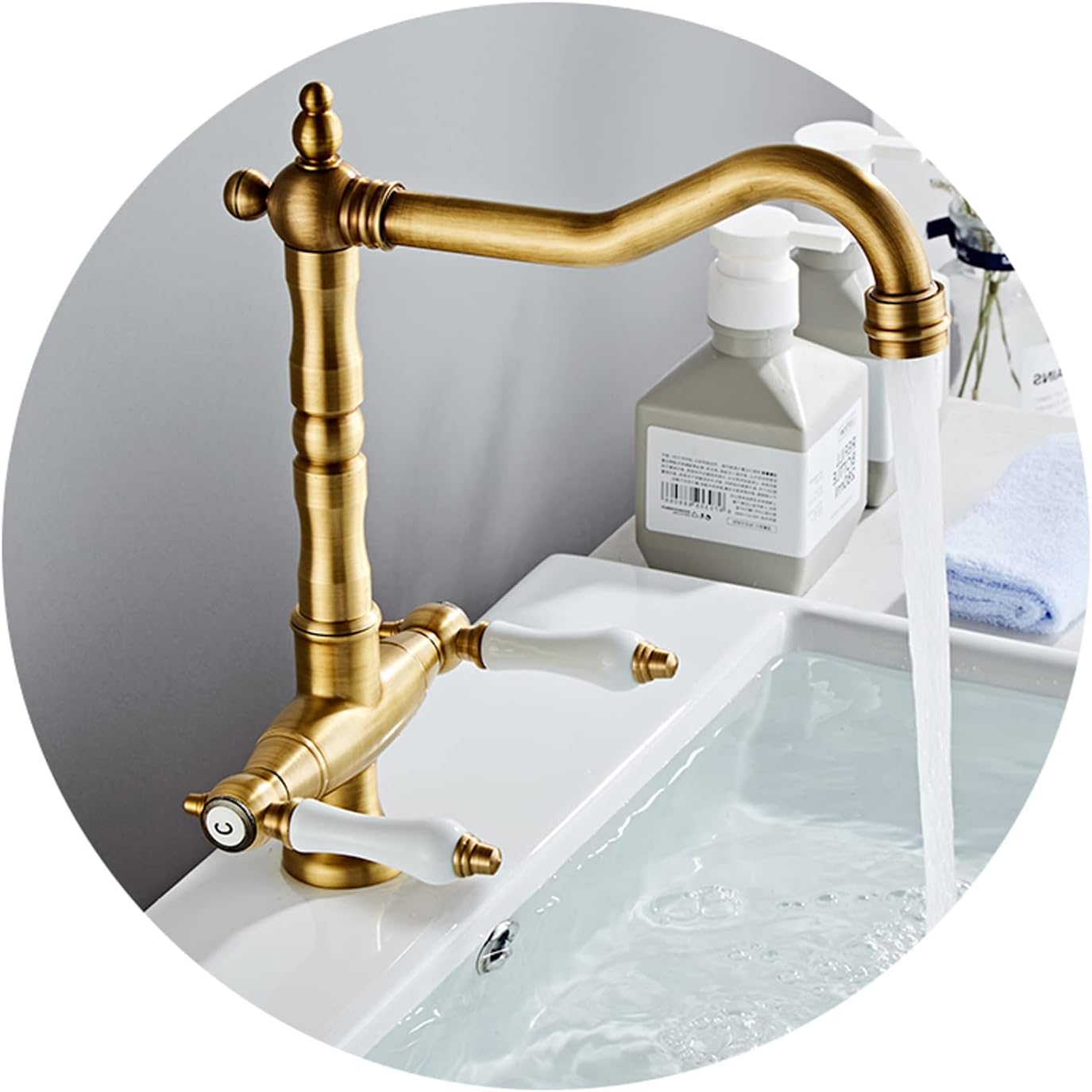 Keukenkraan Geborsteld Messing – Retro Stijl – 360° Draaibare Gootsteenkraan – Enkel Gat Installatie – Antieke Kraan Voor Koud & Warm Water – Luxe Design Voor Keuken & Badkamer