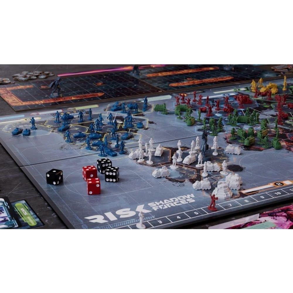 HASBRO Risk Shadow Forces – Strategisch Legacy Bordspel – Campagne van 15 Missies – 2 Dubbelzijdige Speelborden – 5 Miniaturen – Tactische Kaarten – Verborgen Spelonderdelen – Voor 3-5 Spelers