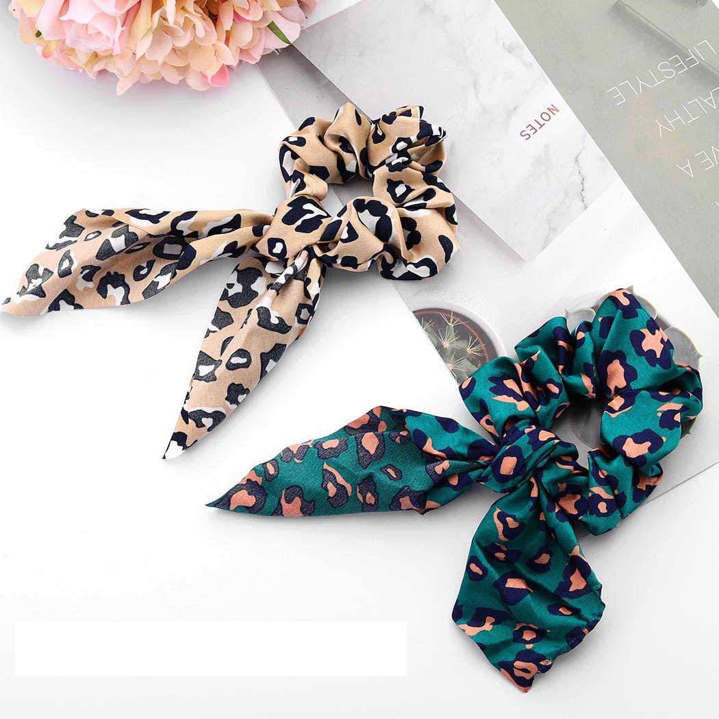 Set van 4 - Zijden Chiffon Haar Scrunchies met Luipaardprint - Luxueuze Haaraccessoires - Elastische Haarbanden - Stijlvol en Comfortabel - Perfect voor Dagelijks Gebruik en Speciale Gelegenheden - Trendy en Duurzaam - Multifunctioneel Design