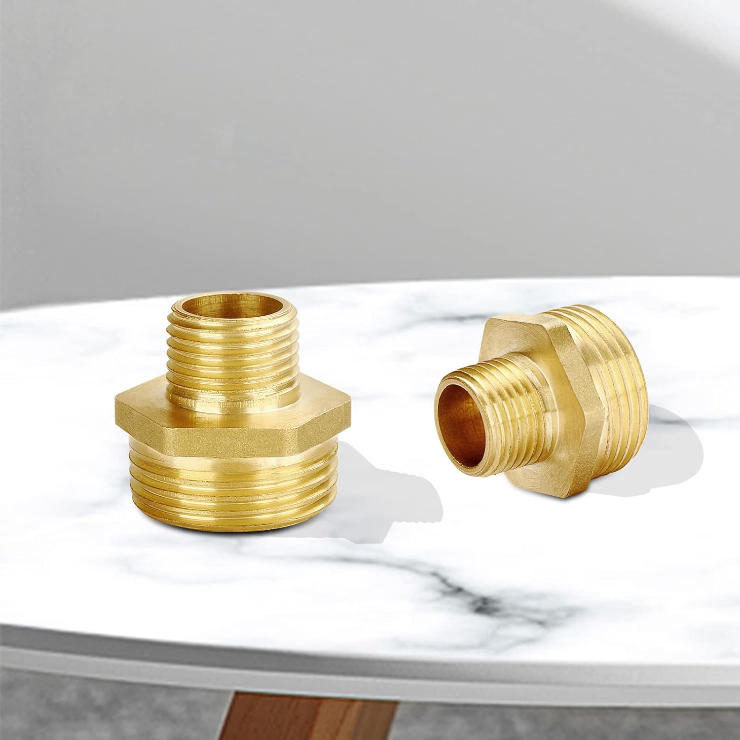 2 Stuks -Messing Verloopstukken 1/2 Inch naar 3/4 Inch - Met Duidelijke Schroefdraad en Afdichtring - Inclusief Transparante Doos - Geschikt voor Diverse Leidingsystemen