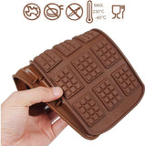 2 stuks - Siliconen Chocoladevormen - Niet-Klevende Chocoladeschimmels - Mini Chocolade Reepvormen - Twee Verschillende Stijlen van Bruine IJsblokjesbakvormen - Snoep Chocolade Bakken Keukenmallen - Chocolademallen - Chocoladevormen Set