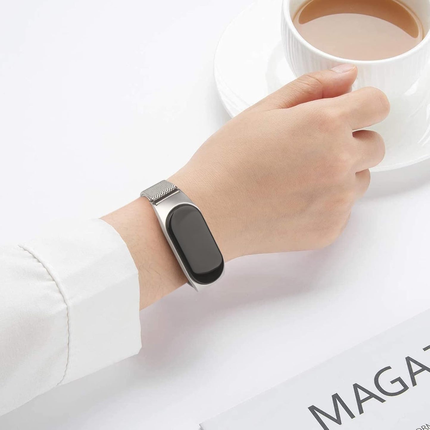 Roestvrij Stalen Band - Vervangingsbandje voor Xiaomi Mi Band 7 - Hoogwaardig Metaal - Duurzaam en Stijlvol - Verstelbare Gesp - Comfortabel en Ademend - Geschikt voor Dagelijks Gebruik - Elegant en Functioneel - Universele Pasvorm