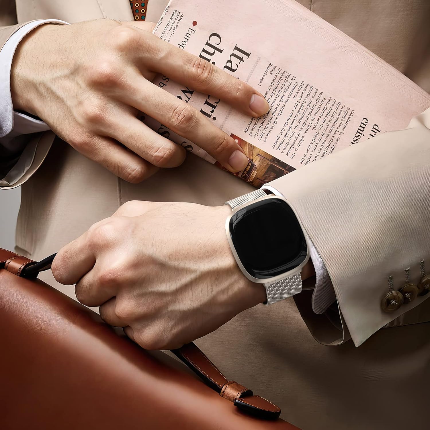Verstelbare Roestvrijstalen Vervangende Bandjes met Dubbele Magnetische Sluiting - Compatibel met Fitbit Versa 3/Versa 4/Sense 2 - Luxe Zilver - Hoogwaardige Band voor Dames en Heren - Comfortabele Pasvorm en Veilige Bevestiging