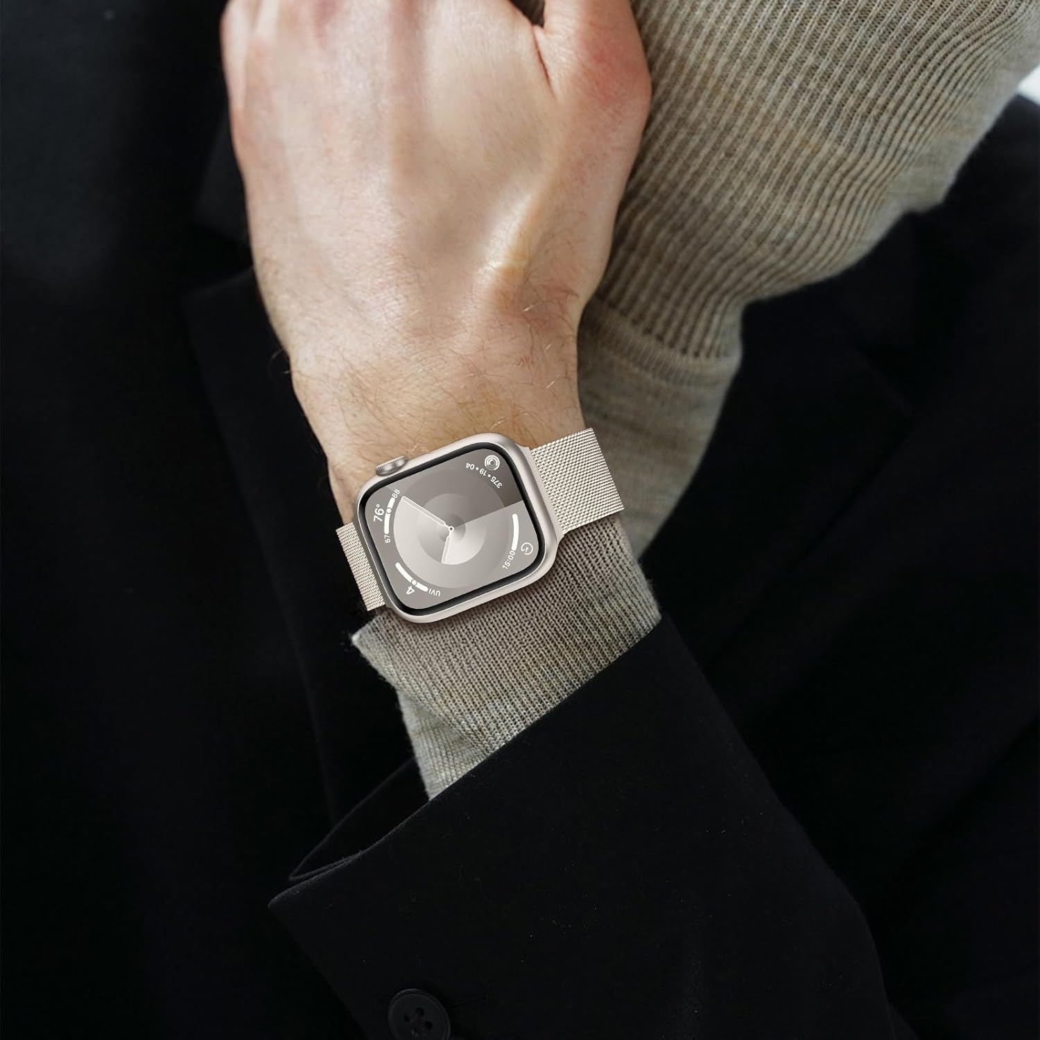 Verstelbare Roestvrijstalen Milanese Band voor Apple Watch - Dubbele Magnetische Sluiting - Universeel Compatibel met Apple Watch - 38mm, 40mm, 41mm - Starlight - Comfortabel, Zweetbestendig en Hoogwaardig Ontwerp
