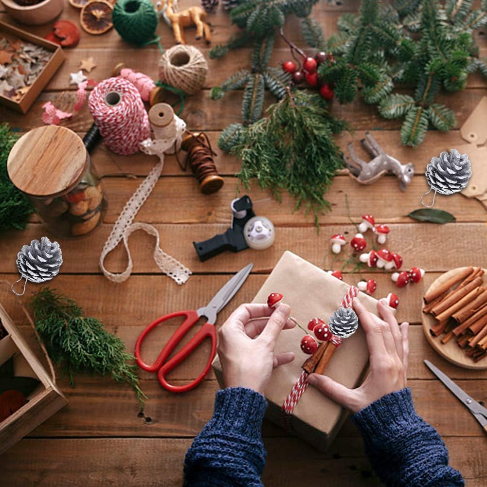 Set van 18 feestelijke kerstdennenornamenten - Dennenappels - Natuurlijke Dennenappels voor Kerstversiering - Twee Maten, Inclusief Handig Hangkoord - Veilige en Veelzijdige Kerstboom Decoraties van Hoogwaardig Hout