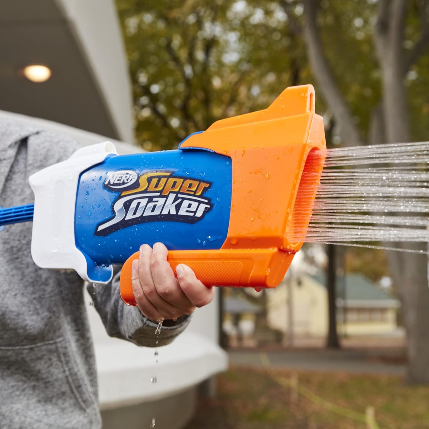 Nerf SuperSoaker Rainstorm - Waterpistool met Krachtige Waterstraal - Groot Formaat Water Blaster - Speelgoed voor Buiten - Geschikt voor Kinderen vanaf 6 Jaar