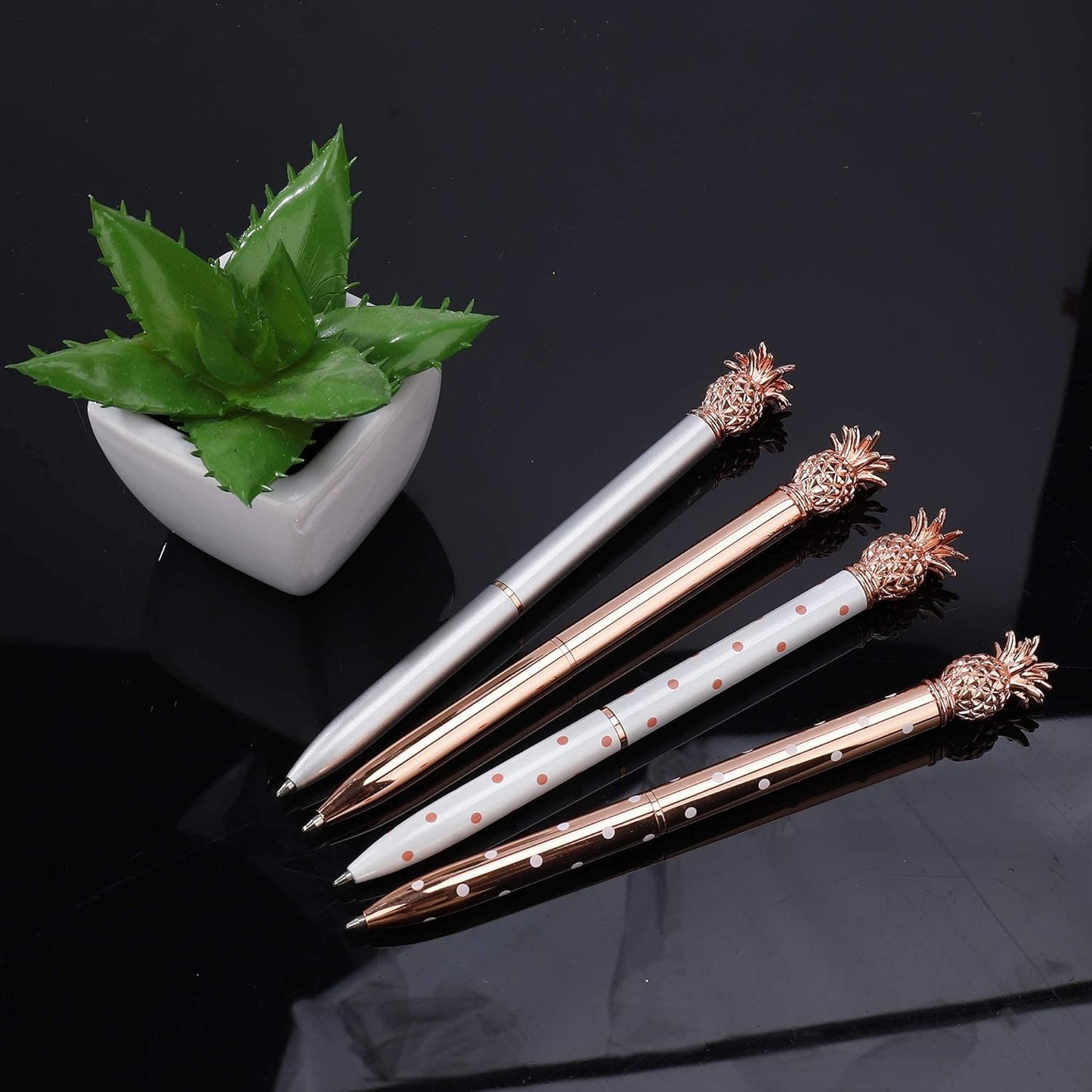 4-Delige Set Elegante Ananas Balpennen - Roosgoud Metalen Uitvoering - Perfect voor Kantoor en School - Vloeiend Schrijven met 1.0 mm Zwarte Inkt - Stijlvolle Schrijfaccessoires