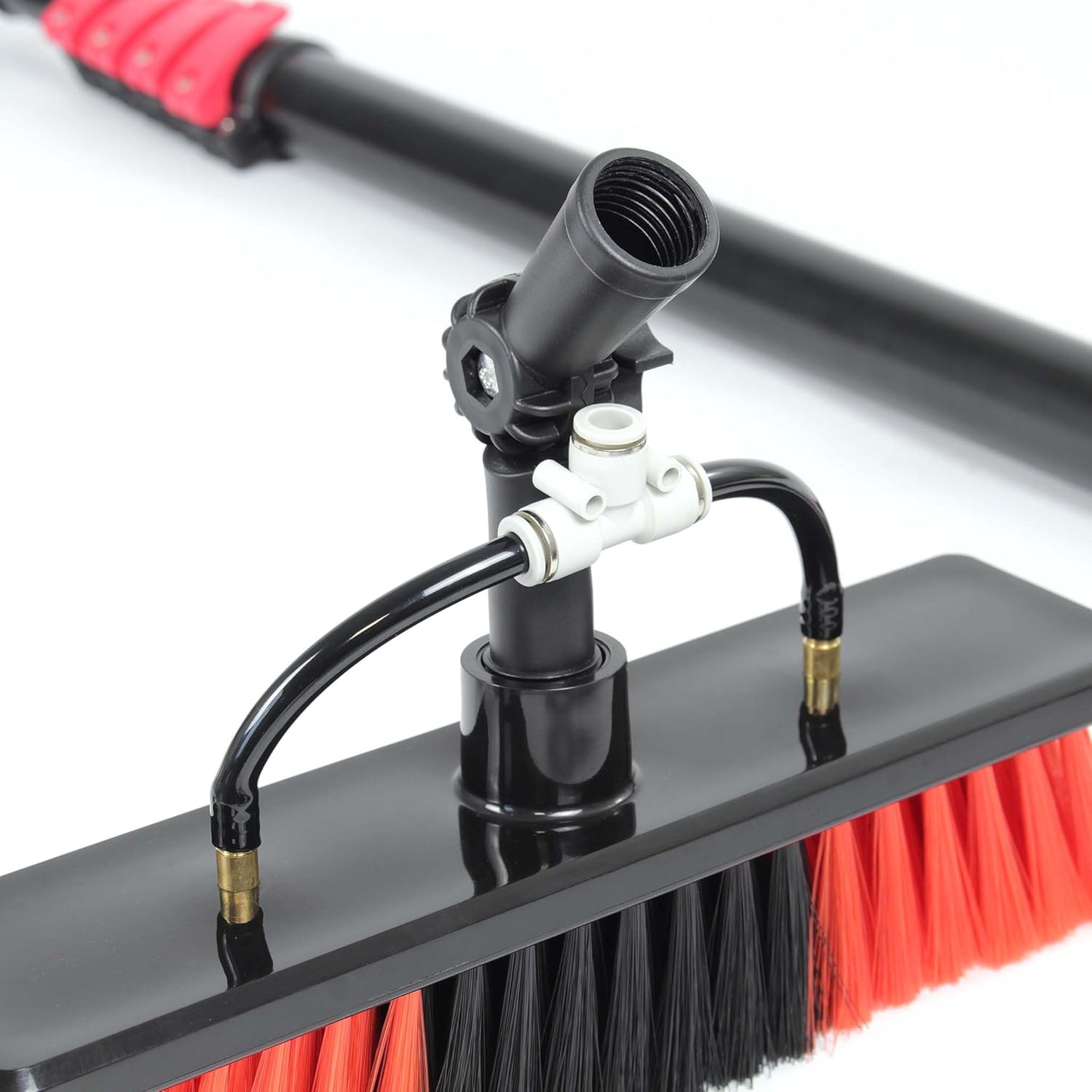 XPOtool Telescoop Wasborstel met Watertoevoer – Uitschuifbare Aluminium Steel tot 9 Meter – Compleet met 10 m Slang – Zachte Borstel met Verstelbare Hoek – Reinigingsset voor Zonnepanelen, Ramen, Dak, Caravan en Vrachtwagen – Professioneel Gereedschap