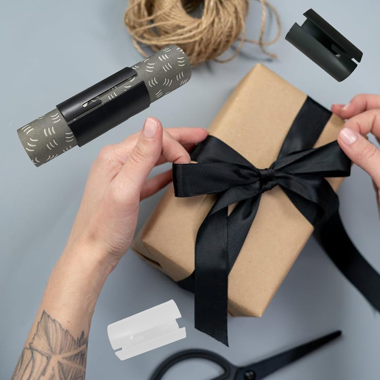 Set van 4 Mini-Snijders voor Cadeaupapier - Zwart en Wit - Compact en Veilig Ontwerp - Ideaal voor Kerst, Verjaardagen en Bruiloften - Geschikt voor Diverse Papiersoorten