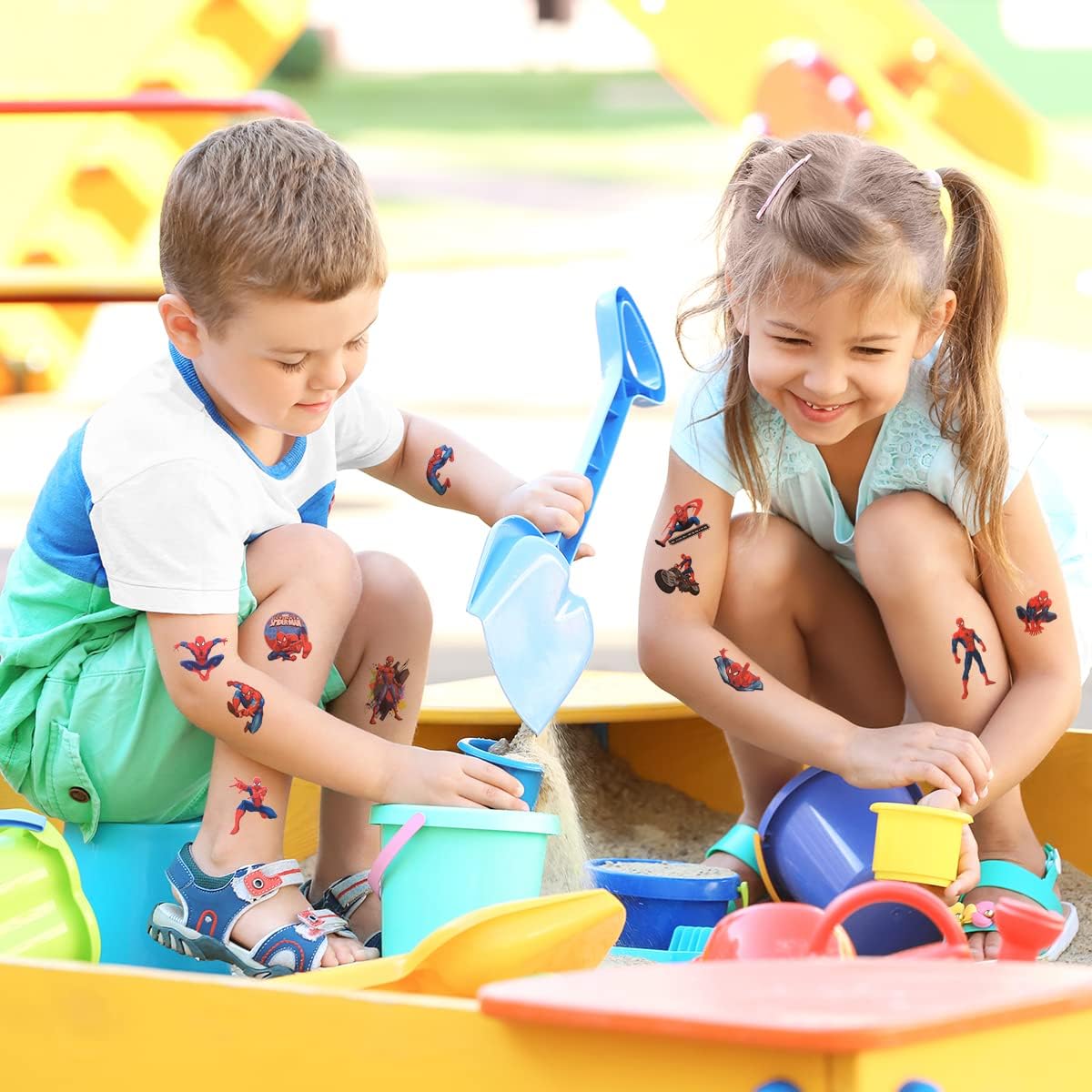 100 Stuks - Waterdichte Cartoon Tijdelijke Tattoos voor Kinderen - Feestelijk Plezier en Creatieve Decoratie - Huidvriendelijk en Verwijderbaar - Set van 5 Vellen (1 Vel = 20 Tattoos)