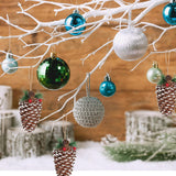 Natuurlijke Kerstboom Ornamenten - Houten Dennenappels en Rode Bessen - Voor Kerstboom, Kransen en Decoraties - Set van 8