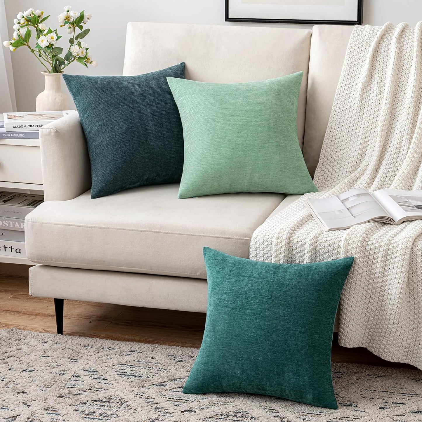 2 Stuks - Aqua Blauwe Kussenhoezen Set - 38 x 38 CM - Zachte Vierkante Kussenslopen - Moderne En Stijlvolle Kussenhoezen Voor Woonkamer En Slaapkamer - Duurzame En Luxe Kussenovertrekken - Eenvoudig Wasbare Kussenhoezen