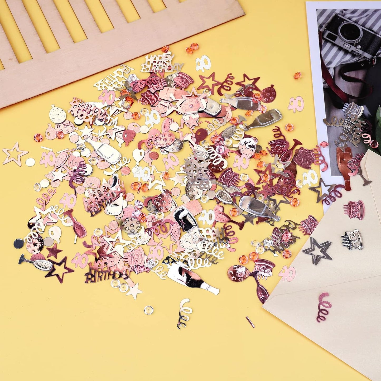 40ste Verjaardag Confetti Set - Schitterend Roségoud & Zilver Thema - Luxe Tafeldecoratie - Unisex Design Geschikt voor Vrouw & Man - Feestelijke Versiering voor Jubileum - Decoratieve Confettimix voor Verjaardagsfeest