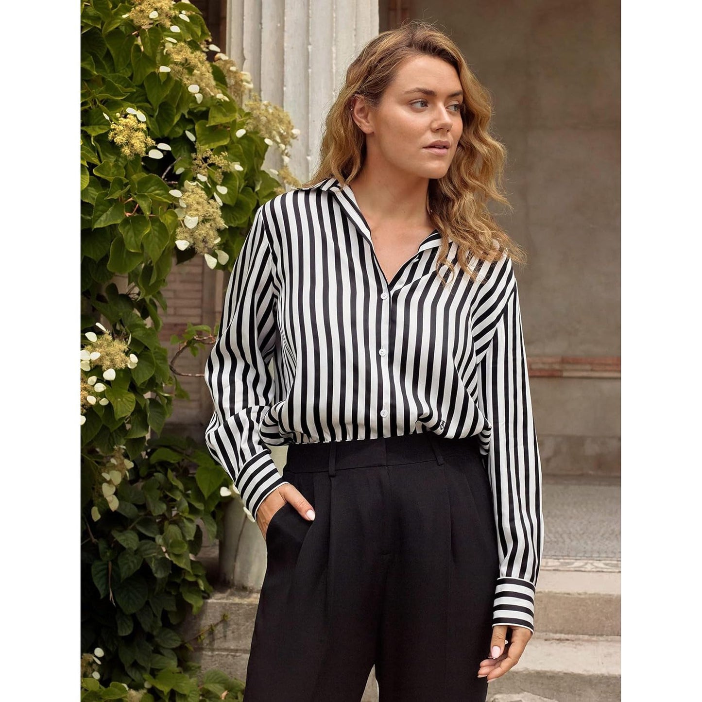 LILYSILK – Damesblouse – 100% Zijde – Blauw Witte Pinstripes – V-Hals – Lange Mouwen – Lichtgewicht – Ademend – Tijdloos Design – Maat S