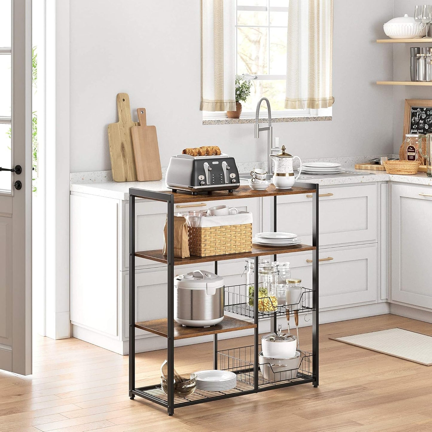 Industriële Keukenrek Met 2 Metalen Mandjes – VASAGLE Vrijstaand Bakkerijrek 80 x 35 x 95 cm – Keuken Organizer Met Haken En Opbergrekken – Microwave Rek In Vintage Donkerbruin En Zwart – Met Verstelbare Poten En IJzeren Frame