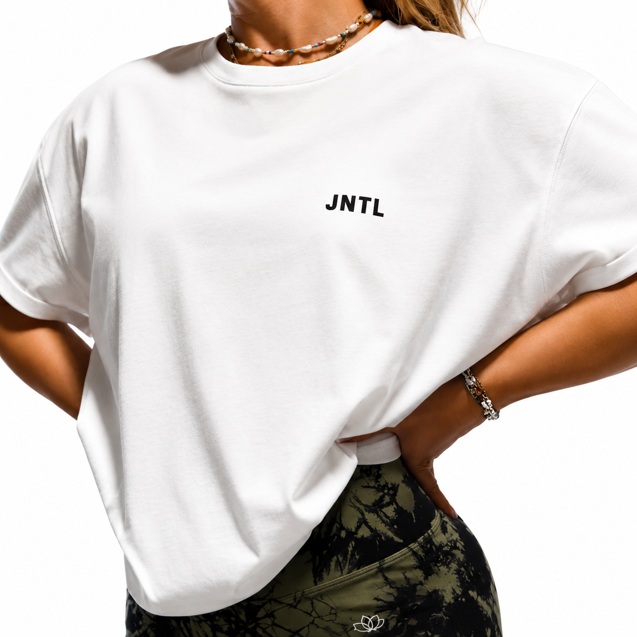 JNTL Lifting Club Oversized T-Shirt - Trendy en Comfortabele Mode, Verkrijgbaar in Navy Blauw en Wit, Maten S en L - Ideaal voor Sport en Vrije Tijd, Gemaakt van 100% Katoen, met Unieke Print en O-Neck Design, Gemakkelijk te Onderhouden Size S/L