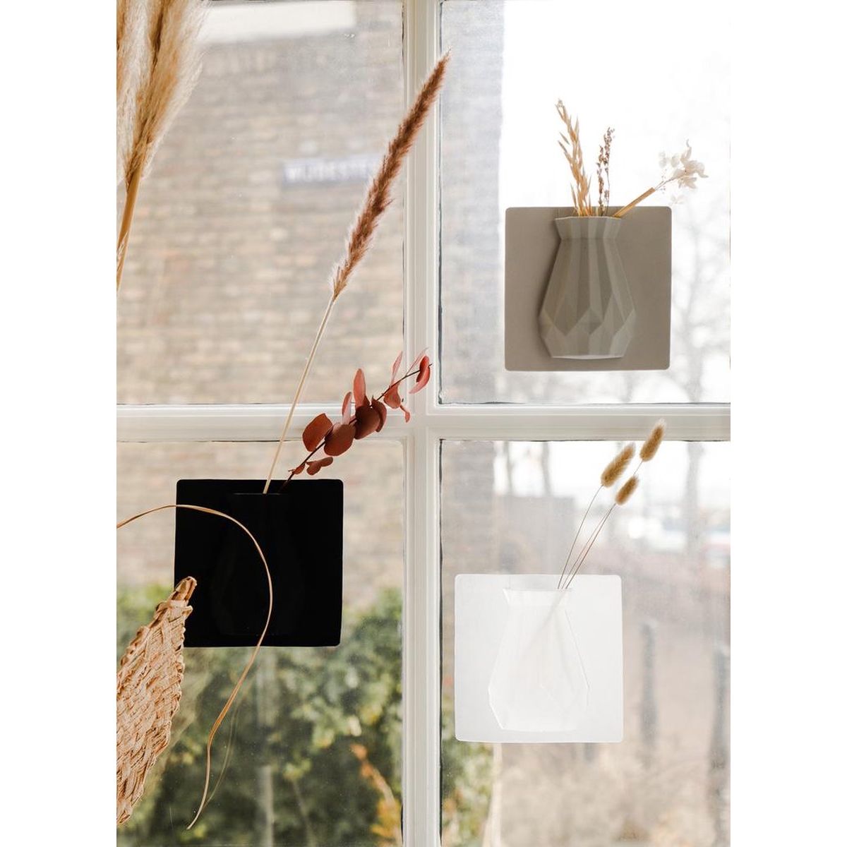 SENZA Siliconen Vaas – Ophangbaar Op Gladde Oppervlakken – Wit – 15x15x4 cm – Geschikt Voor Echte Bloemen En Droogbloemen