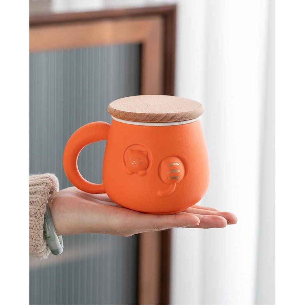 Oranje Kantoorbeker met Schattig Kattendesign - Keramische Theebeker met Deksel en Filter, 12.9 x 9.5 cm - Inclusief Reistas, Ideaal voor Thee- en Waterliefhebbers