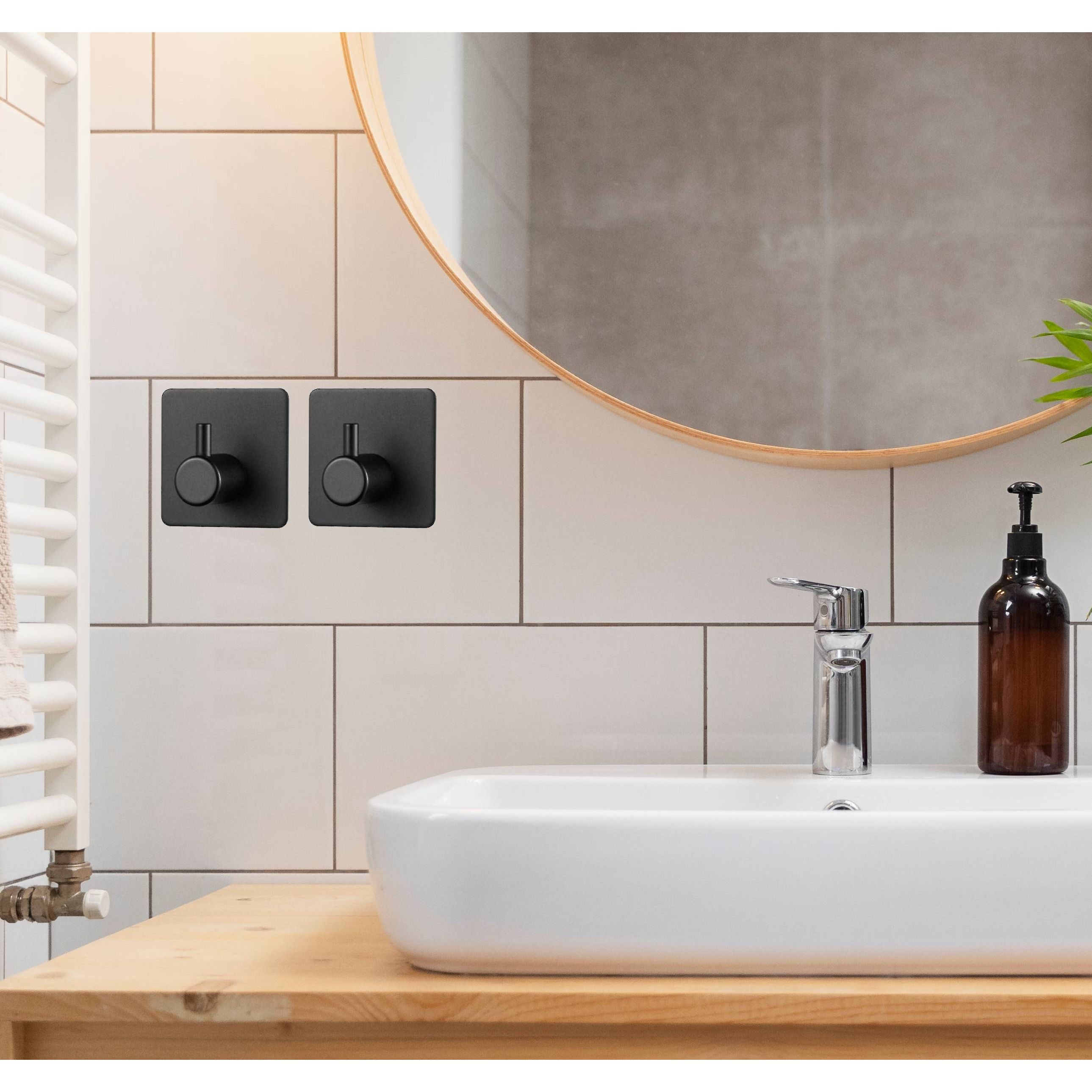 4 Delige Set Zelfklevende Wandhaken - Gemaakt van Zwart Roestvrij Staal - Eenvoudige Installatie Zonder Boren - Sterk, Duurzaam en Waterdicht - Ideaal voor Keuken, Badkamer en Kantoor Use