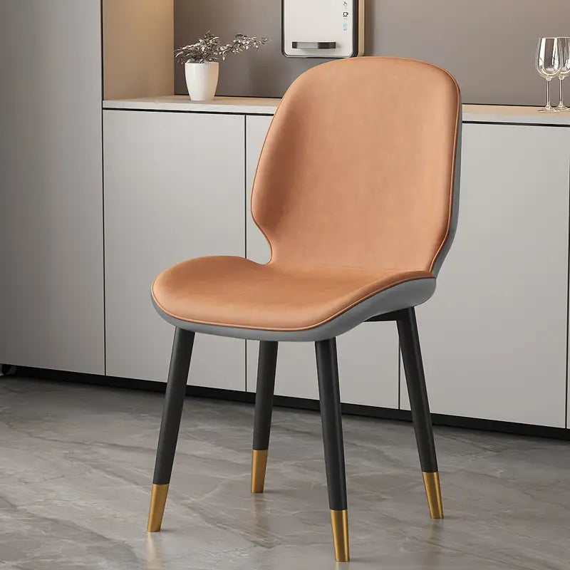 Eetkamerstoel Bruin – Moderne PU Leren Stoel met Metalen Poten – Ergonomische Keukenstoel met Comfortabele Rugleuning – Zachte Zitting met Hoge Dichtheid Schuim – Design Bijzetstoel voor Woonkamer, Keuken, Kantoor of Ontvangstruimte