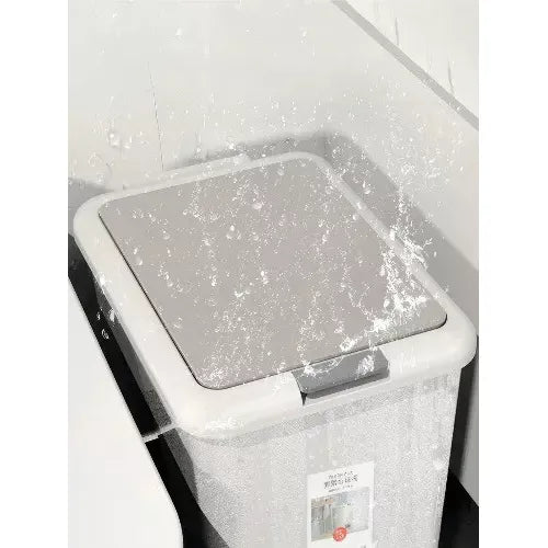 Compacte Plastic Pedaalemmer 5L – Hygiënische Voetbediening – Afvalbak voor Badkamer, Slaapkamer, Kantoor of Studentenhuis – Duurzame Kunststof Prullenbak met Deksel, 30×19,5×27 cm, Lichtgewicht & Eenvoudig Schoon te Maken