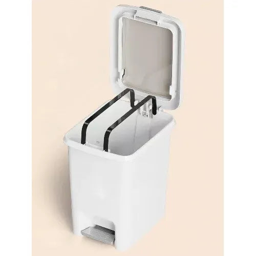 Compacte Plastic Pedaalemmer 5L – Hygiënische Voetbediening – Afvalbak voor Badkamer, Slaapkamer, Kantoor of Studentenhuis – Duurzame Kunststof Prullenbak met Deksel, 30×19,5×27 cm, Lichtgewicht & Eenvoudig Schoon te Maken