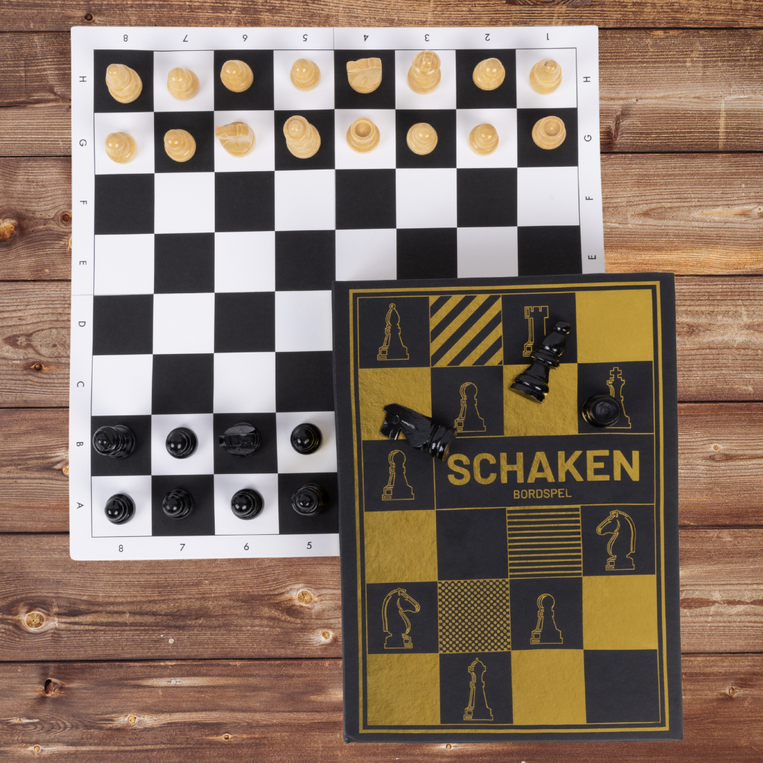 Luxe Schaakbord in Boekvorm - Opvouwbaar Schaakspel - Reisschaakbord- Houten Schaakstukken en Bord - Bordformaat 24 x 24 cm - Compacte Boekvorm (14.5 x 4.5 x 20 cm) - Perfect voor Beginners en Experts