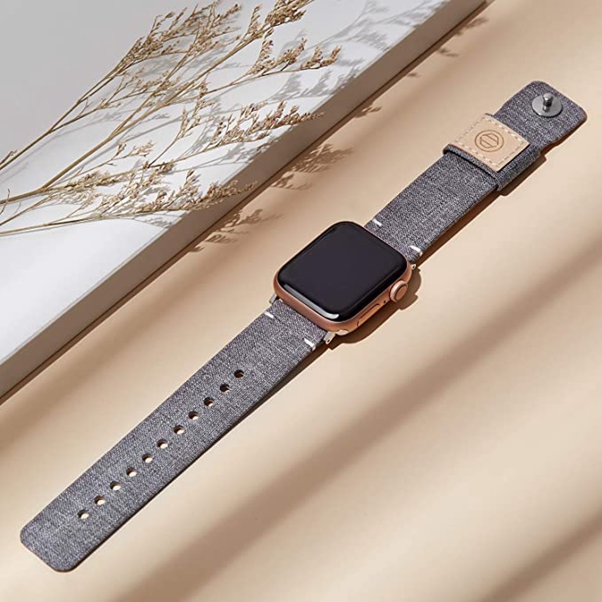 Gewoven Vervangende Band Geschikt voor Apple Watch - Nylon stof met Leren Voering en Kliksluiting - Geschikt voor Apple Watch 38mm - 40mm - Series 7/6/5/4/3/2/1 SE - Grijs - Unisex